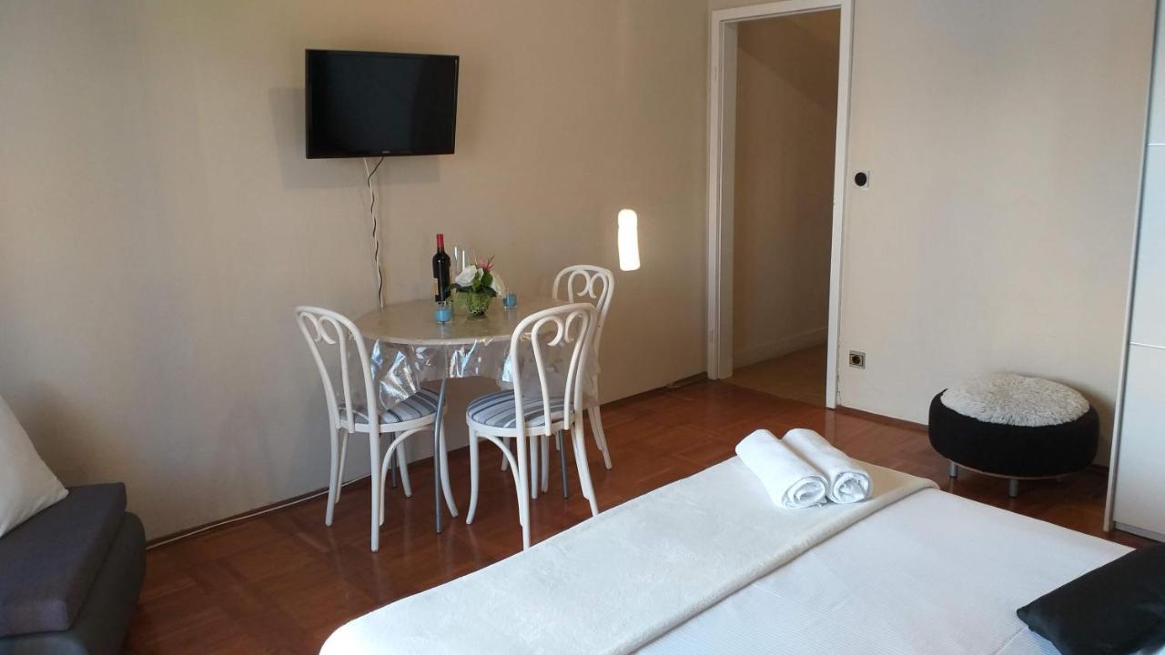 Apartmani Niko ドラスニセ エクステリア 写真